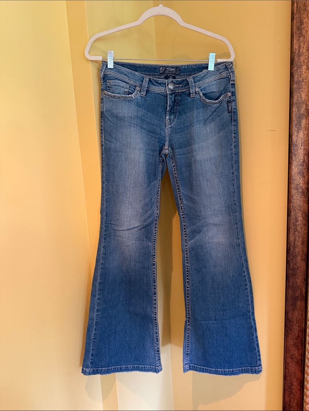 Silver Jeans Women's Blue Flare Jeans